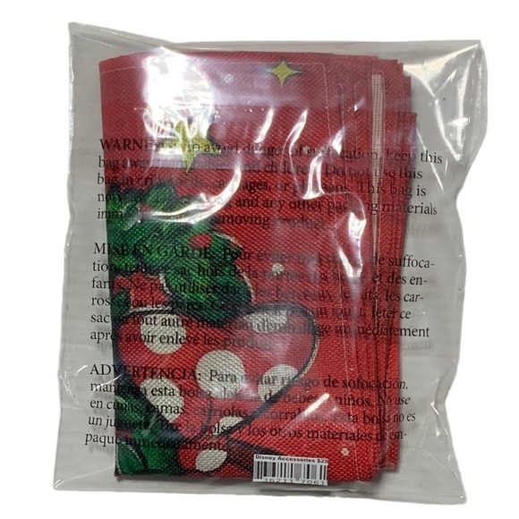 Christmas Placemats Disney Minnie Mouse Mouse Wreath Festive Holiday Red 4 Piece - Picture 10 of 16